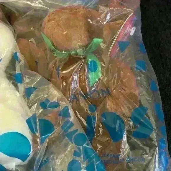 Avon Full O' Beans Birthstone Millennium 1999 Set NEW
With Tags Lot of 12 - Picture 10 of 11